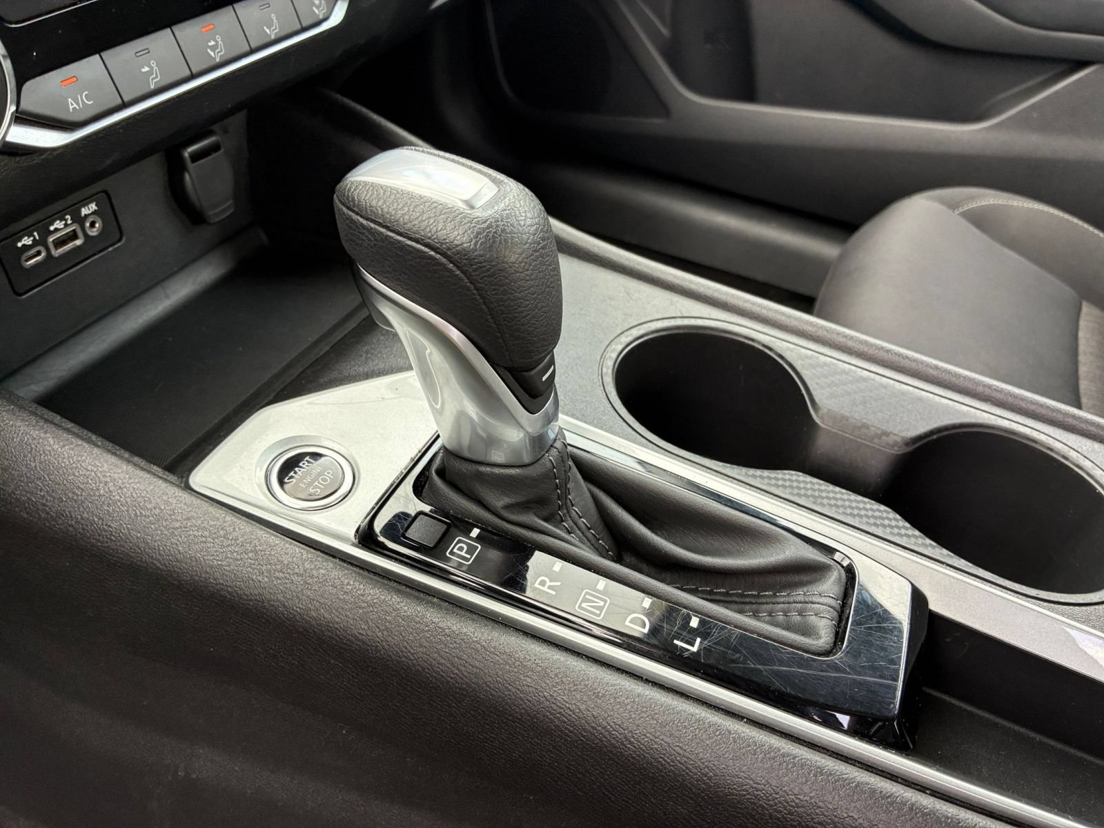 Used 2025 Nissan Altima 2.5 SV FWD image 39