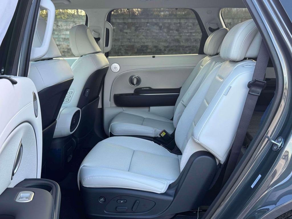 New 2026 Hyundai Palisade Calligraphy AWD/4WD image 9