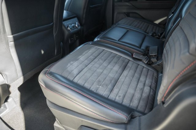 Used 2025 Ford Explorer ST-Line w/ ST-Line Street Pack image 34