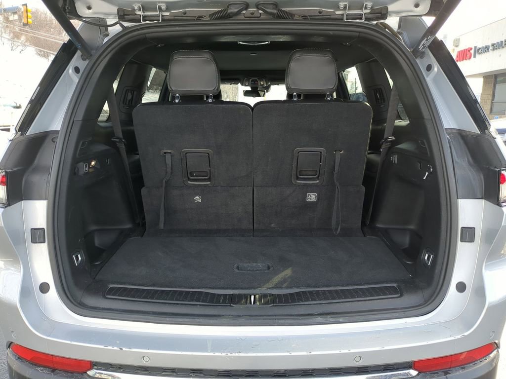 Used 2024 Jeep Grand Cherokee L Limited w/ Luxury Tech Group II image 29