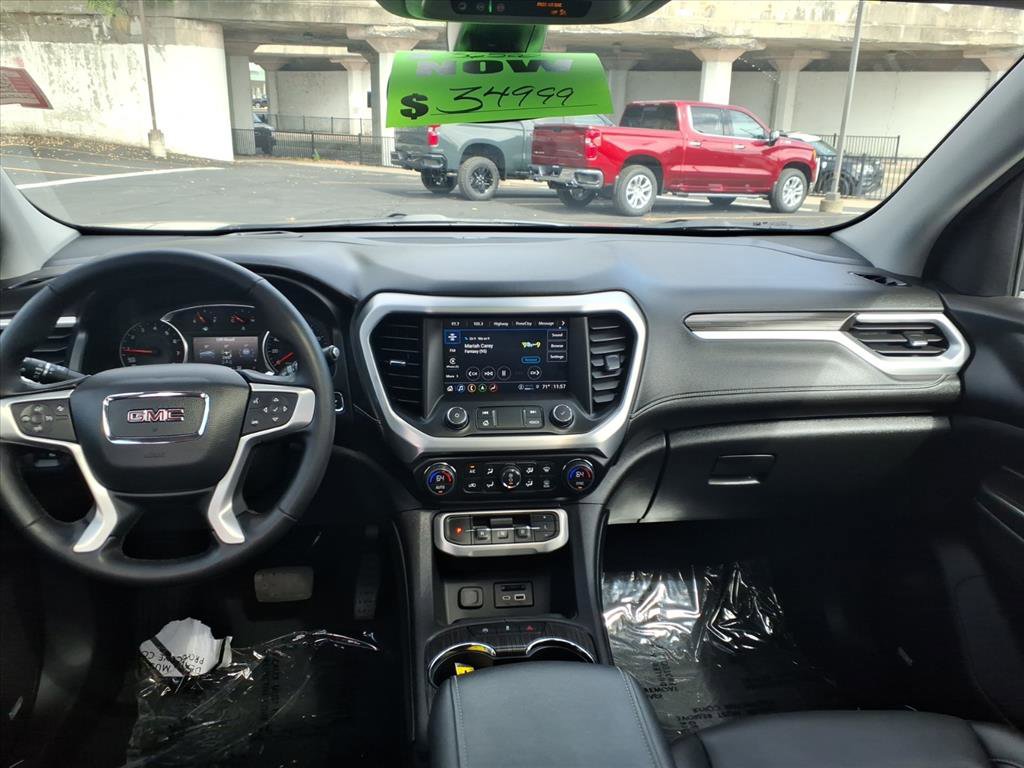 Used 2023 GMC Acadia SLT w/ Elevation Edition image 13