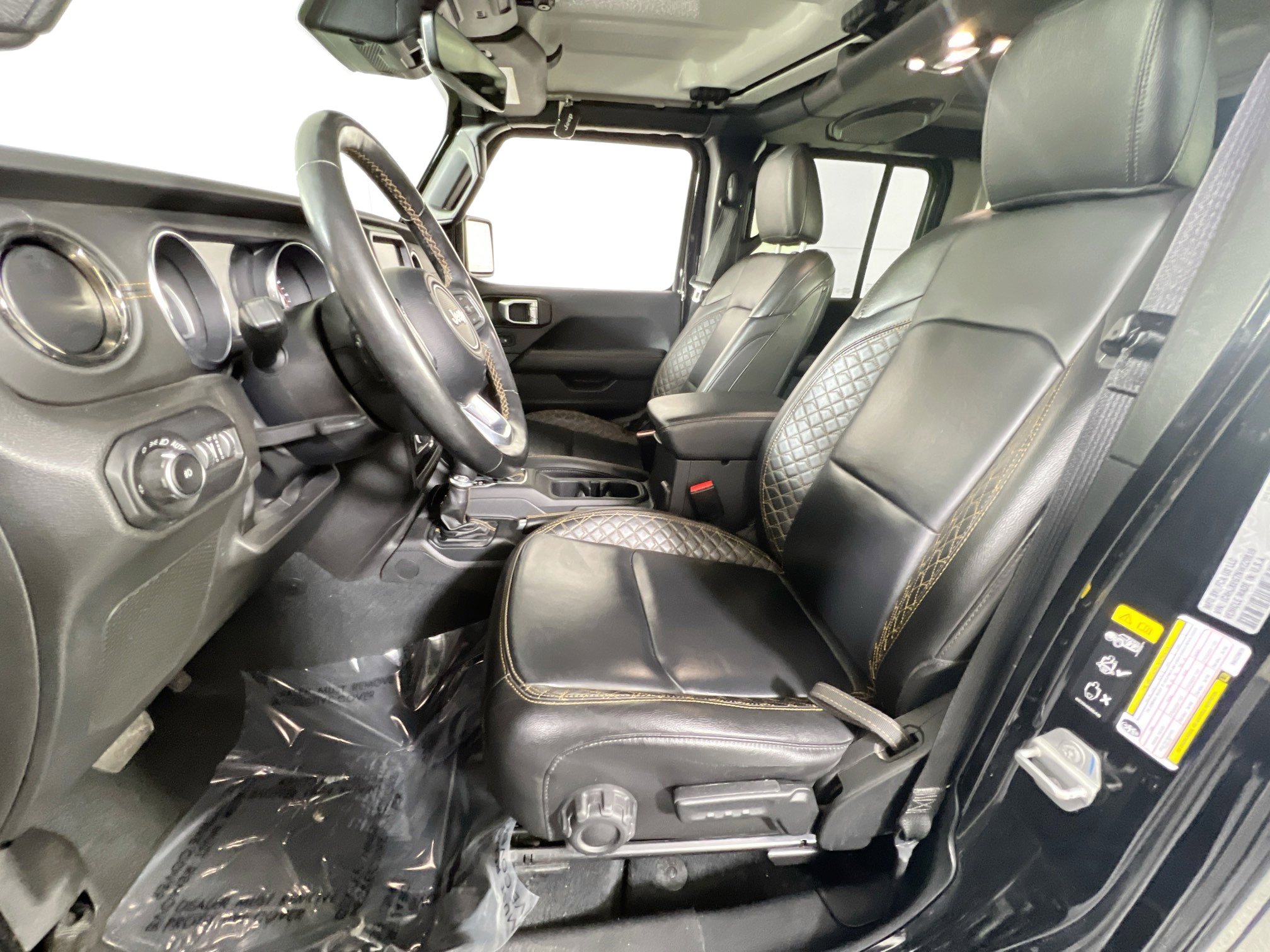 Used 2022 Jeep Wrangler Unlimited Sahara image 21