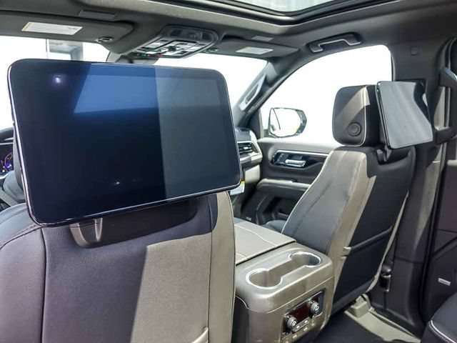 New 2026 Chevrolet Suburban Premier AWD/4WD image 21