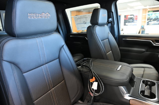 New 2026 Chevrolet Silverado 3500 High Country w/ High Country Premium Package AWD/4WD image 11
