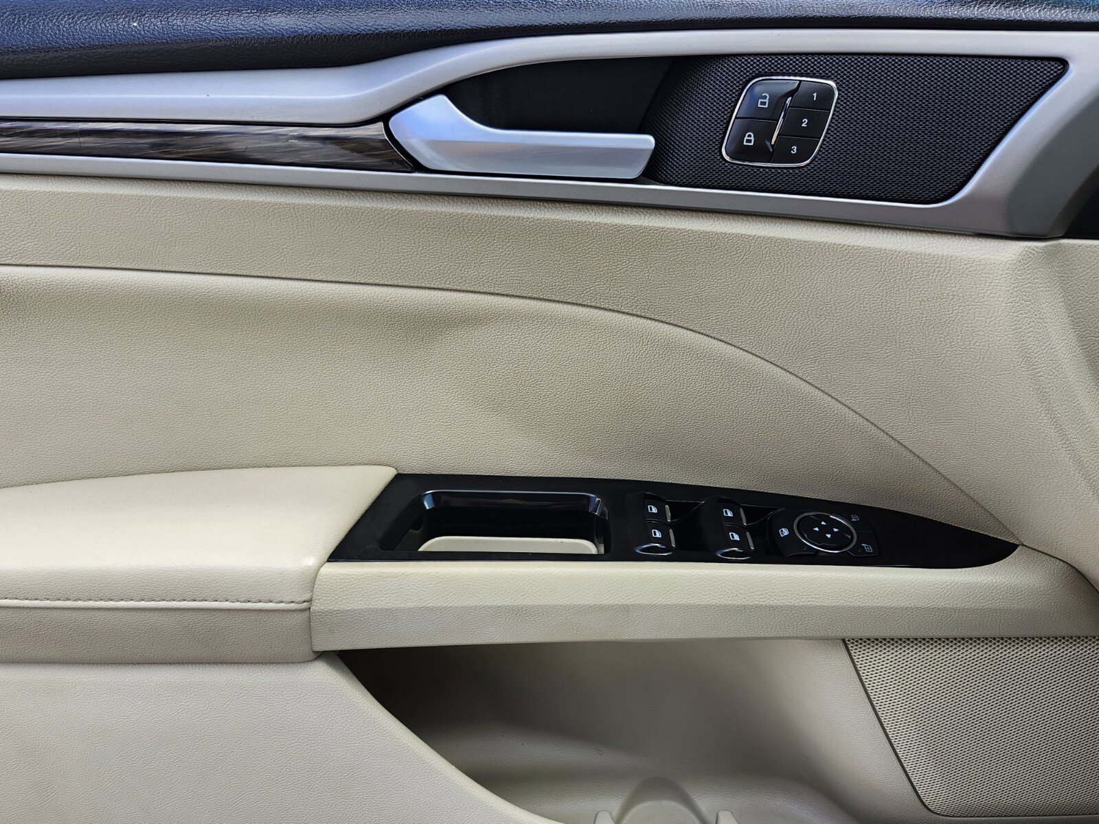 Used 2013 Ford Fusion SE image 29