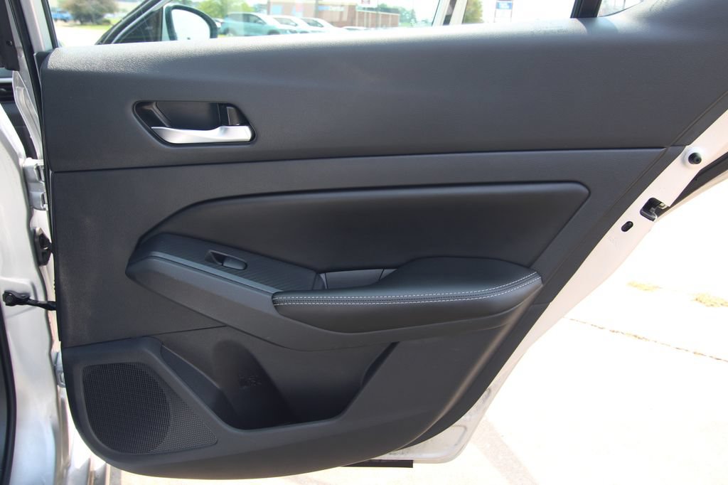 Used 2022 Nissan Altima 2.5 SV FWD image 37