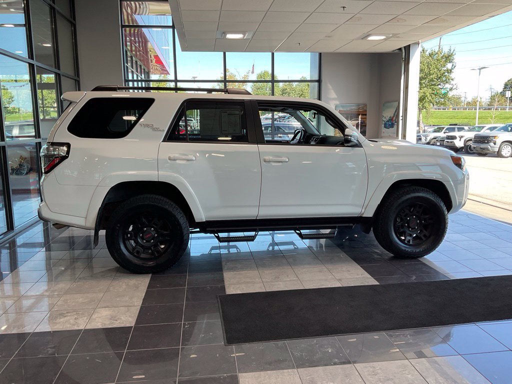 Certified 2024 Toyota 4Runner TRD Off-Road Premium w/ Moonroof Package AWD/4WD image 6