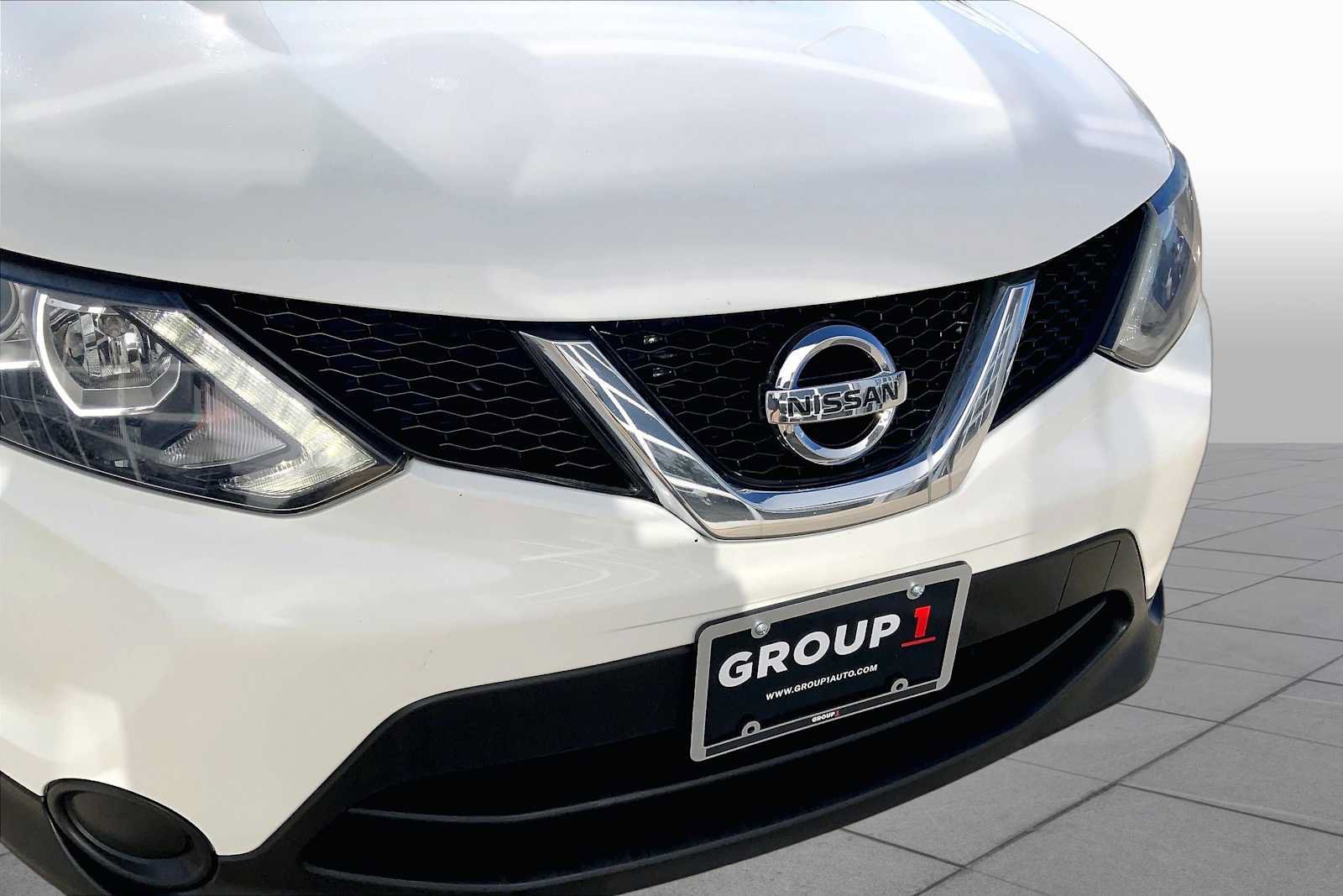 Used 2017 Nissan Rogue Sport S w/ S Appearance Package AWD/4WD image 30