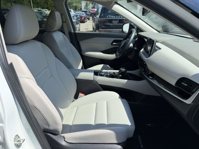 Used 2023 Nissan Rogue SL AWD/4WD image 10