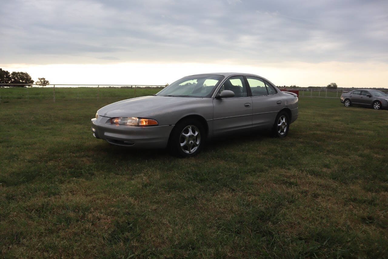 Used 1998 Oldsmobile Intrigue GL FWD image 23
