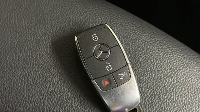 Used 2025 Mercedes-Benz GLA 250 4MATIC image 35