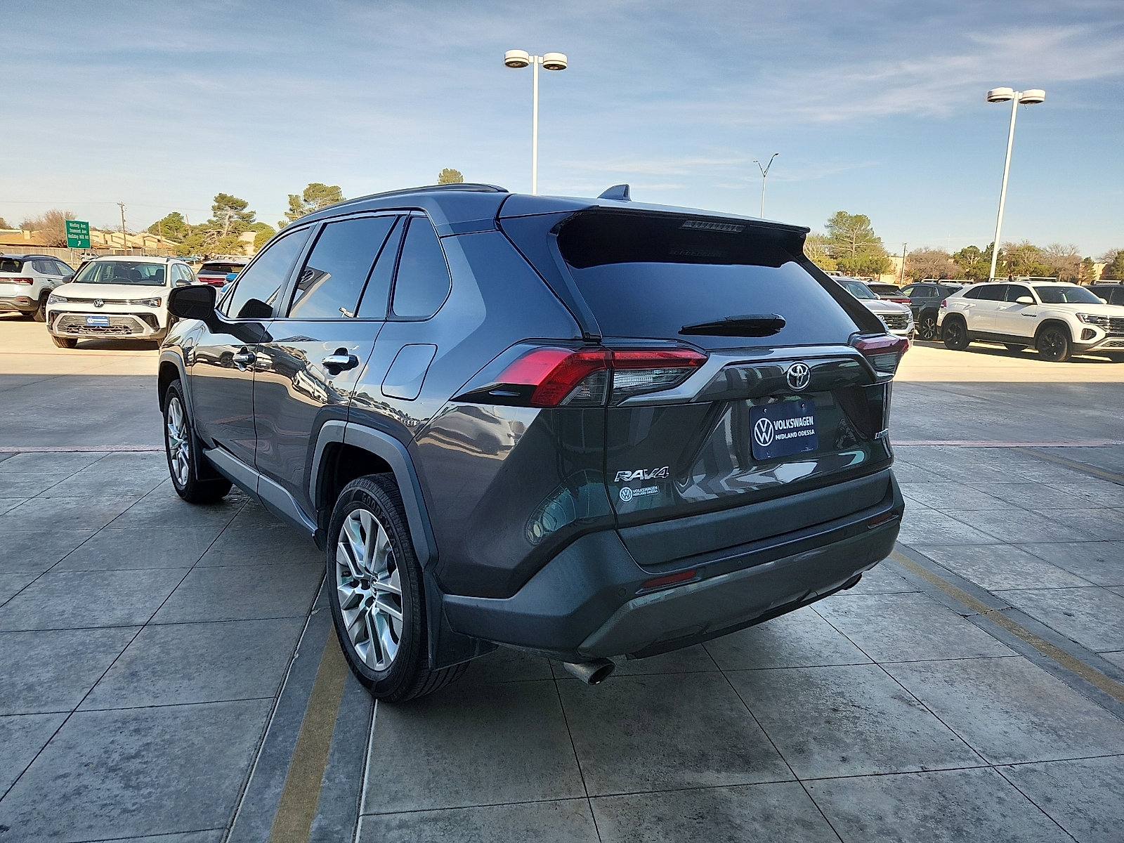 Used 2019 Toyota RAV4 Limited image 5
