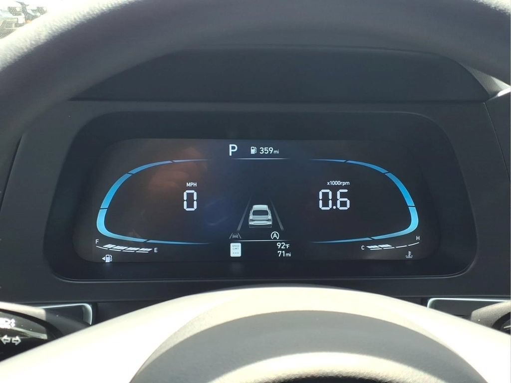 Used 2026 Hyundai Elantra SE FWD image 21