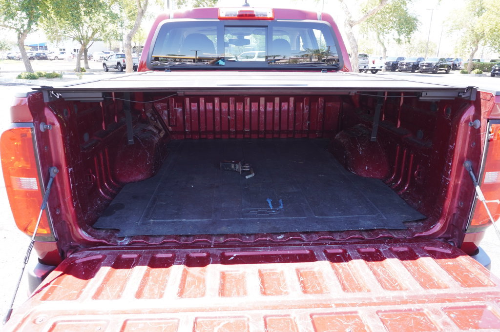 Used 2019 Chevrolet Colorado Z71 AWD/4WD image 11