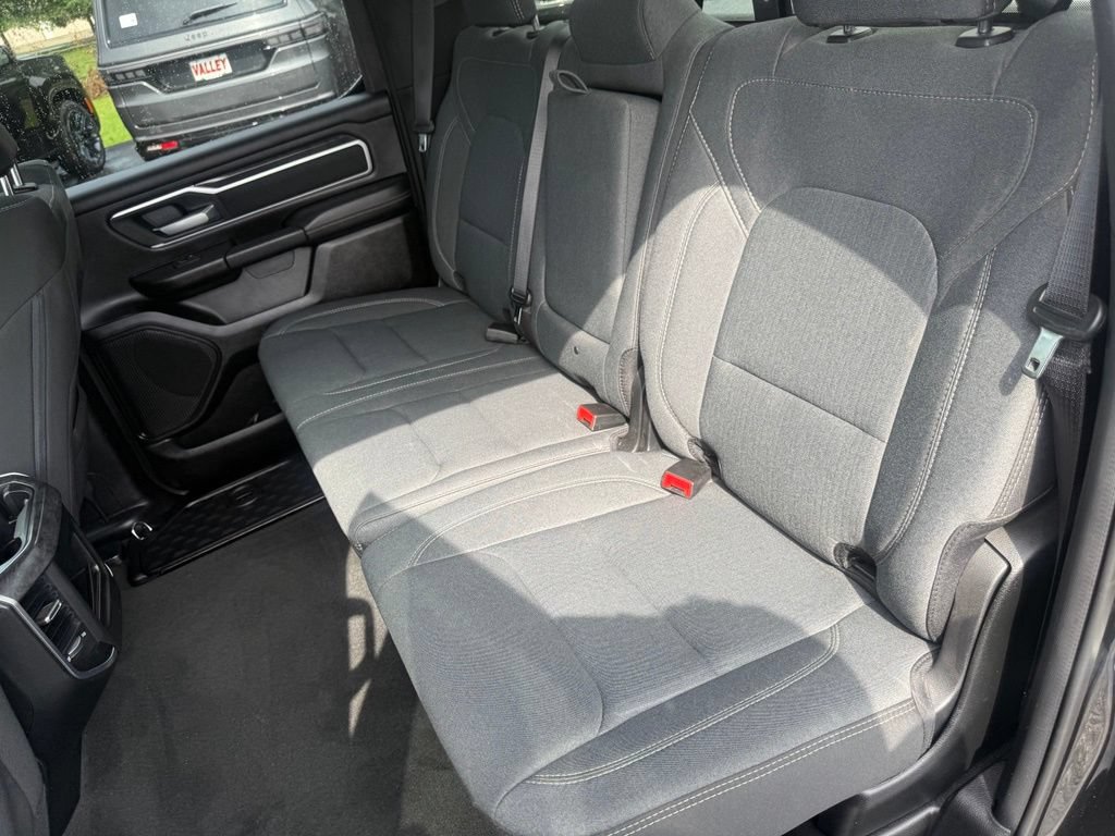 Used 2024 RAM 1500 Big Horn AWD/4WD image 37