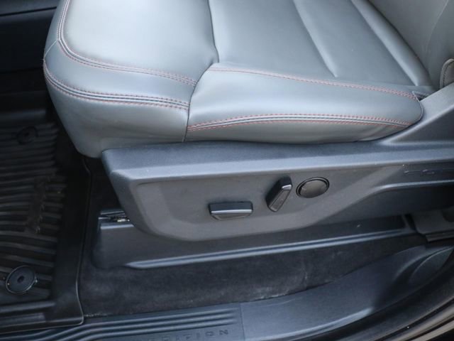 Used 2025 Ford Expedition Active image 19