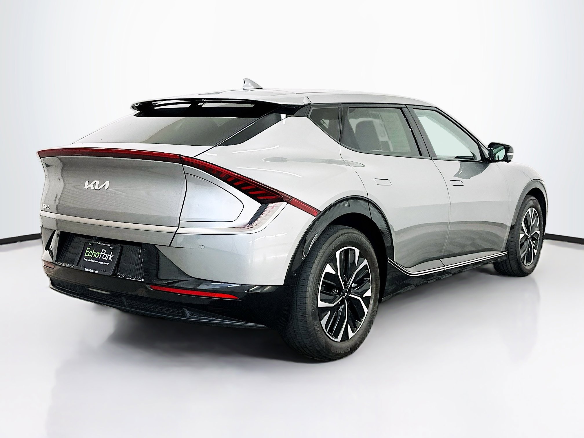 Used 2024 Kia EV6 Wind w/ Wind Technology Package AWD/4WD image 9