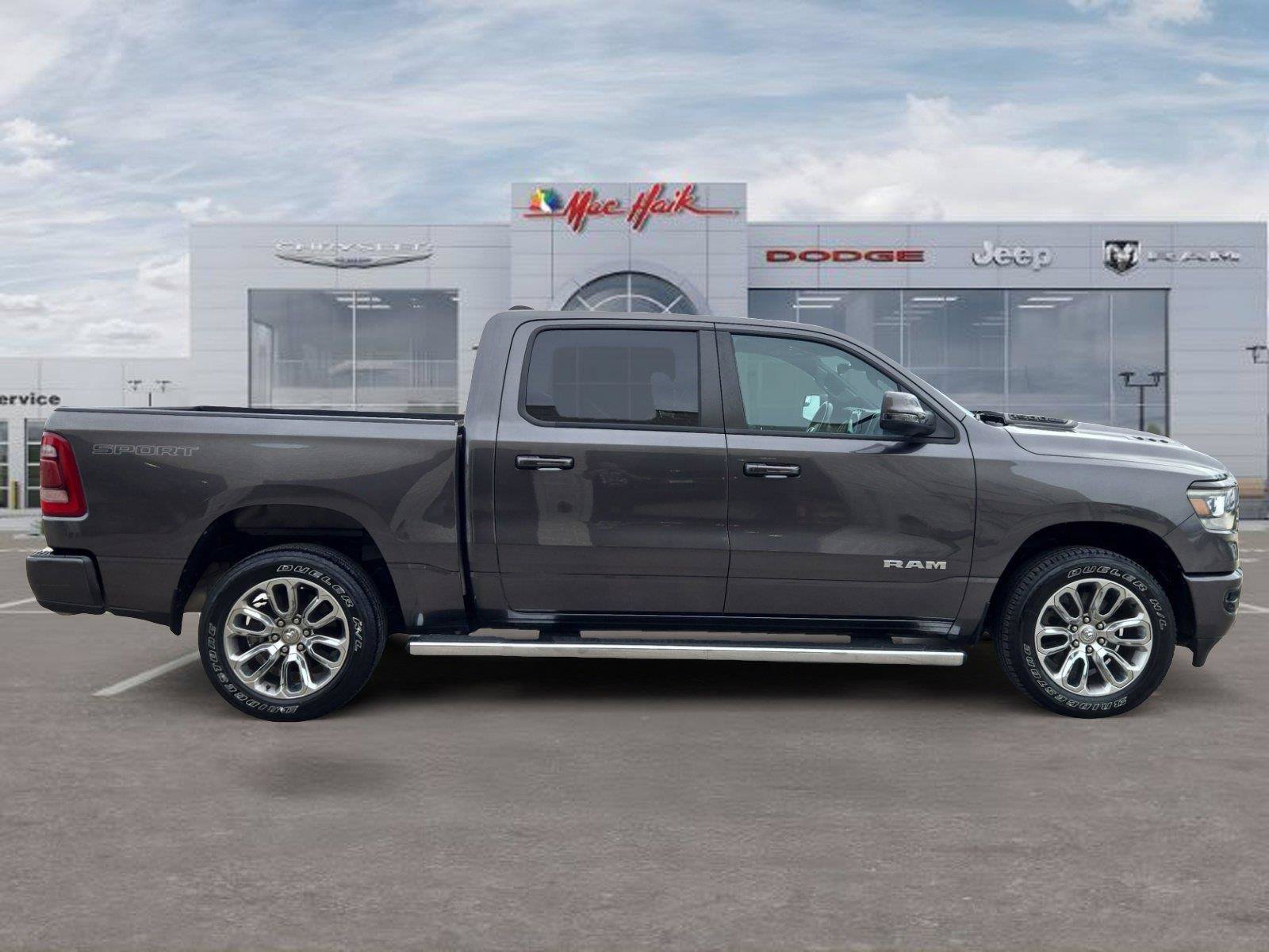 Used 2023 RAM 1500 Laramie AWD/4WD image 6
