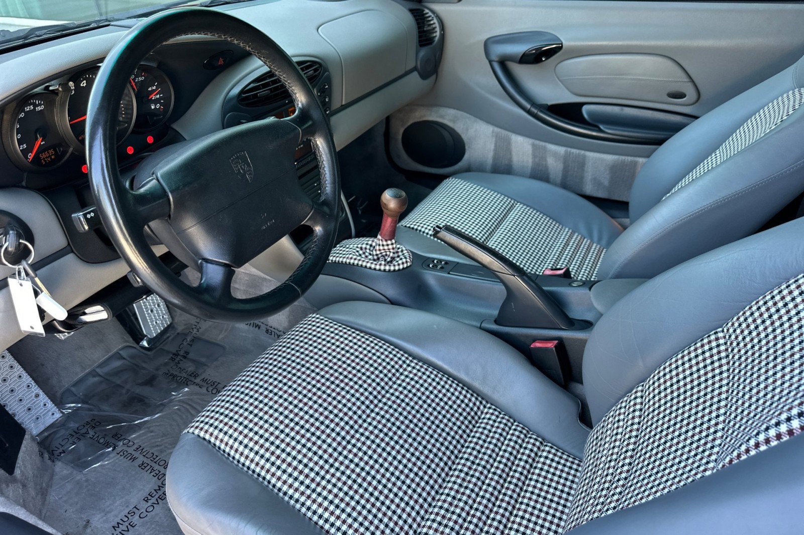 Used 1999 Porsche Boxster RWD image 4