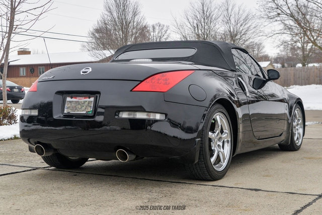 Used 2007 Nissan 350Z Touring RWD image 19