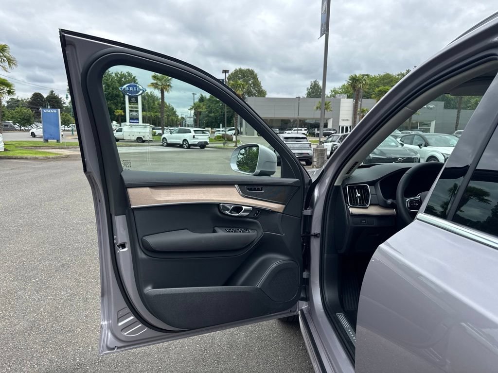 New 2026 Volvo XC90 B6 Plus w/ Protection Package AWD/4WD image 10