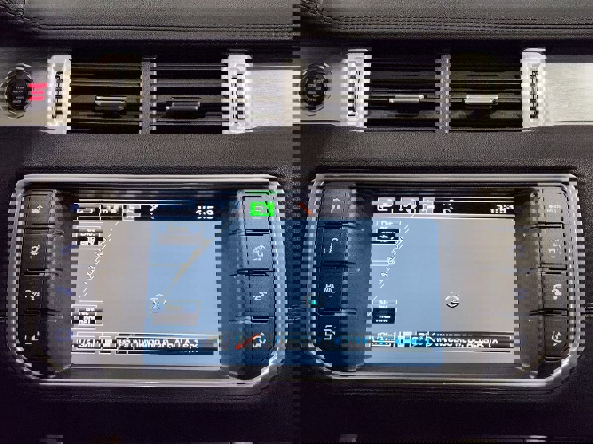 Used 2016 Land Rover Range Rover Evoque SE Premium image 35