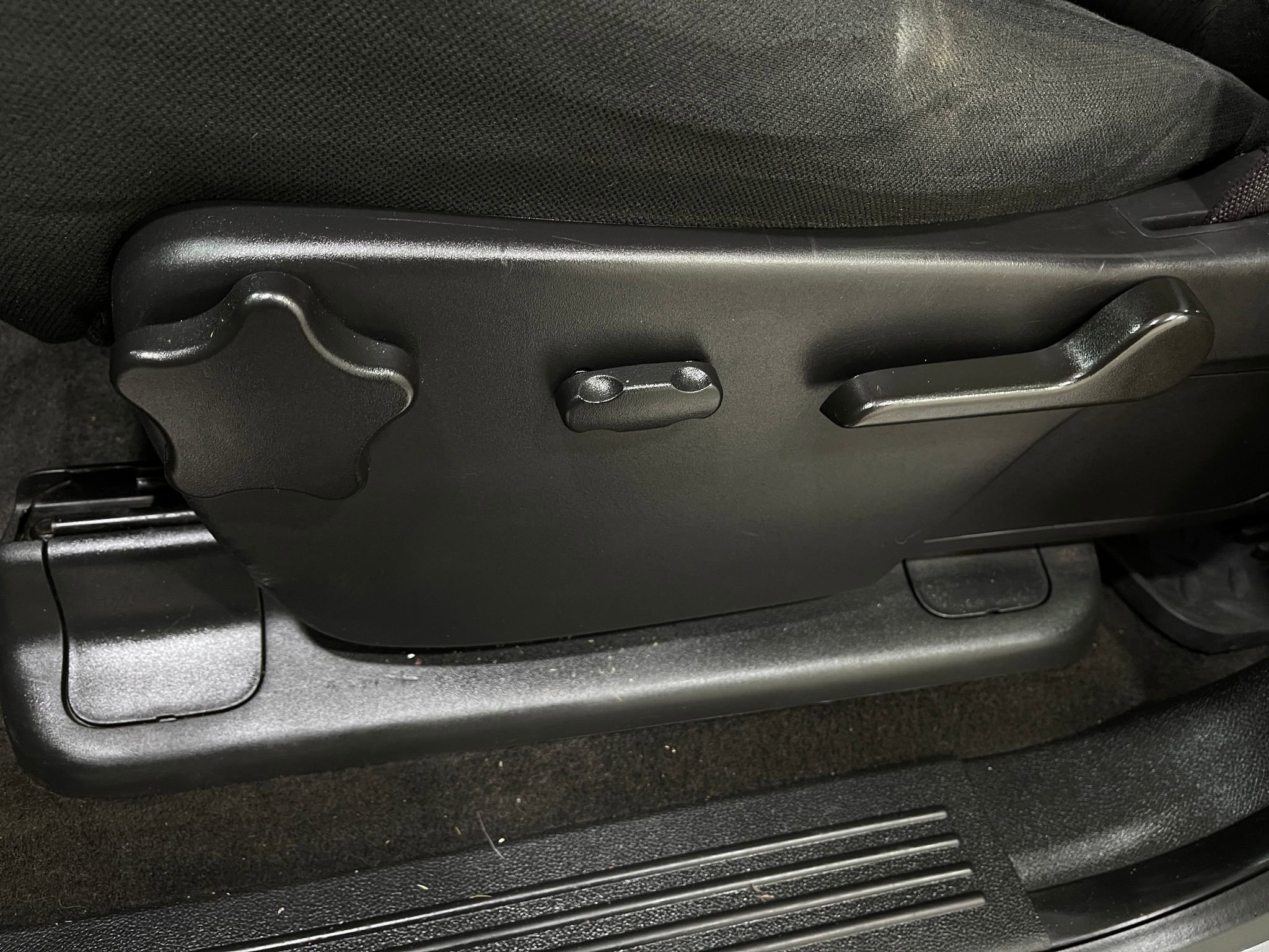 Used 2013 GMC Sierra 1500 SLE image 15