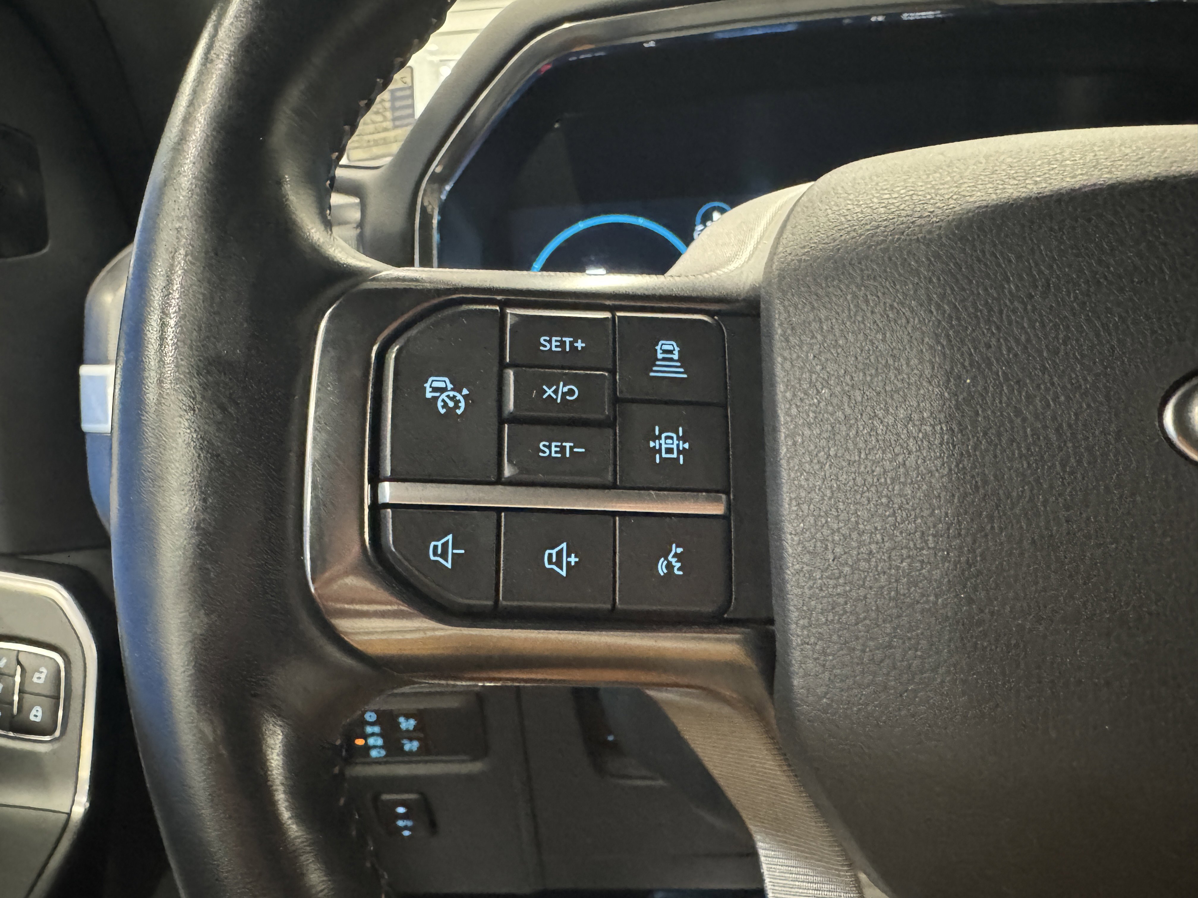 Used 2021 Ford F150 Platinum w/ Equipment Group 701A High image 15