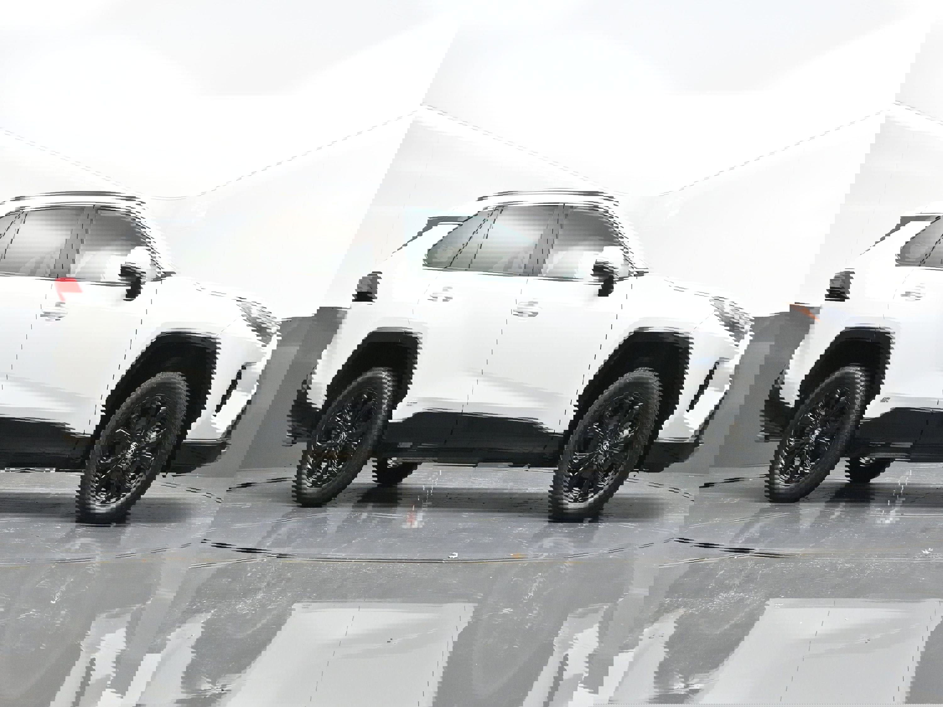 Used 2023 Toyota RAV4 SE image 42