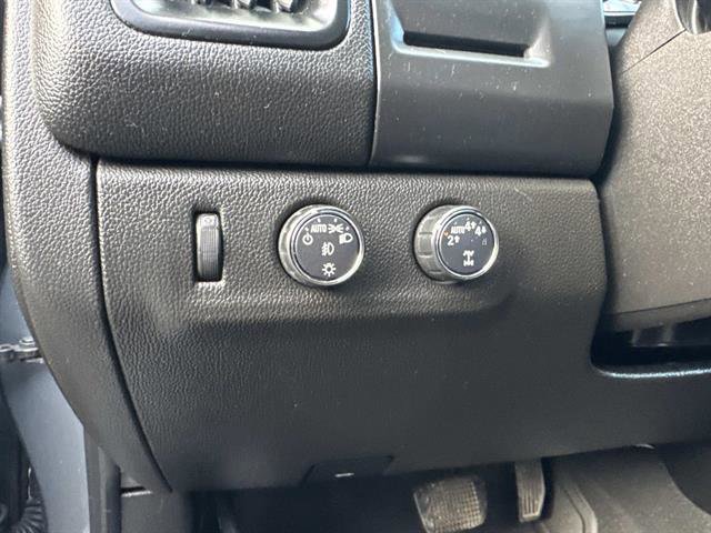 Used 2019 Chevrolet Colorado LT w/ LT Convenience Package AWD/4WD image 12