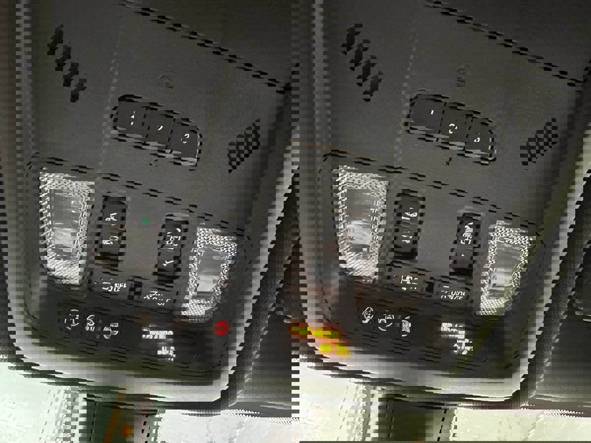 Used 2022 Chevrolet Blazer RS image 45