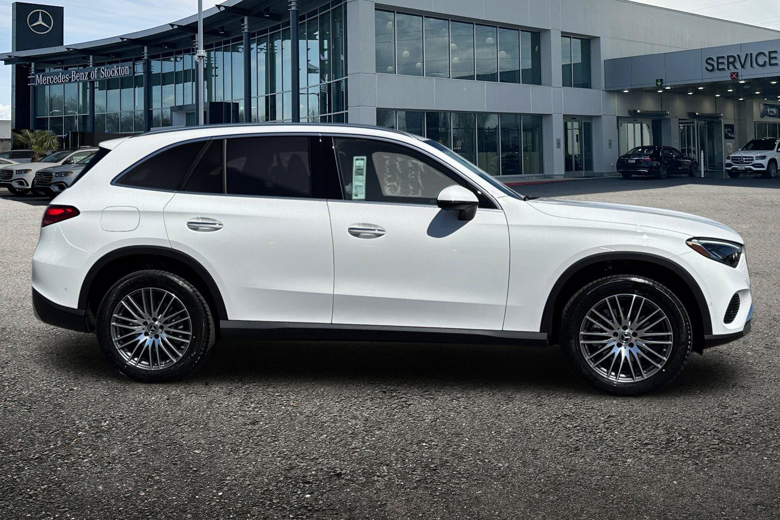 New 2026 Mercedes-Benz GLC 300 4MATIC image 3