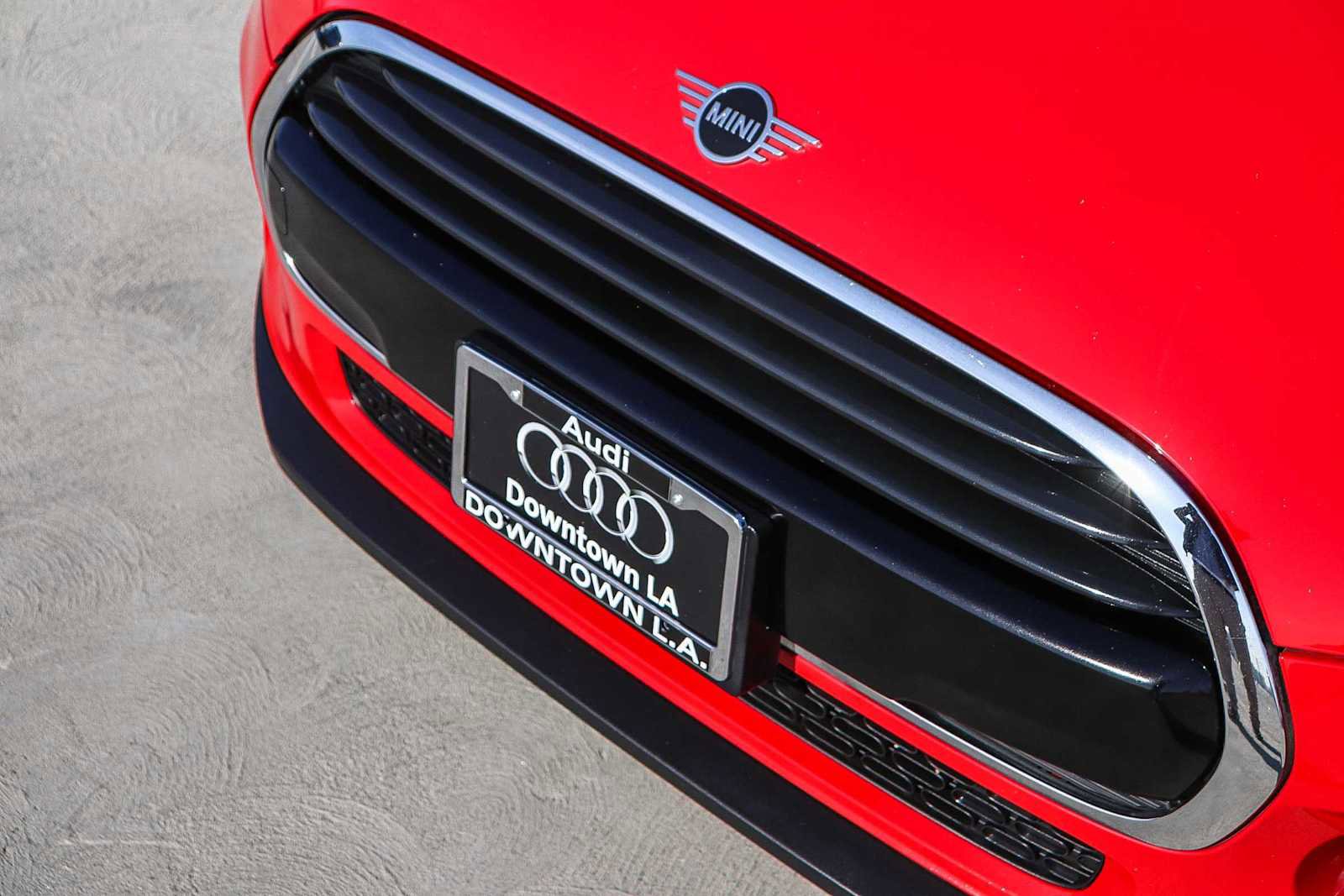 Used 2020 MINI Cooper 2-Door Hardtop image 8