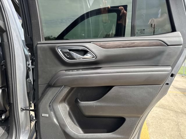 Used 2021 Chevrolet Tahoe LT w/ LT Signature Package RWD image 27