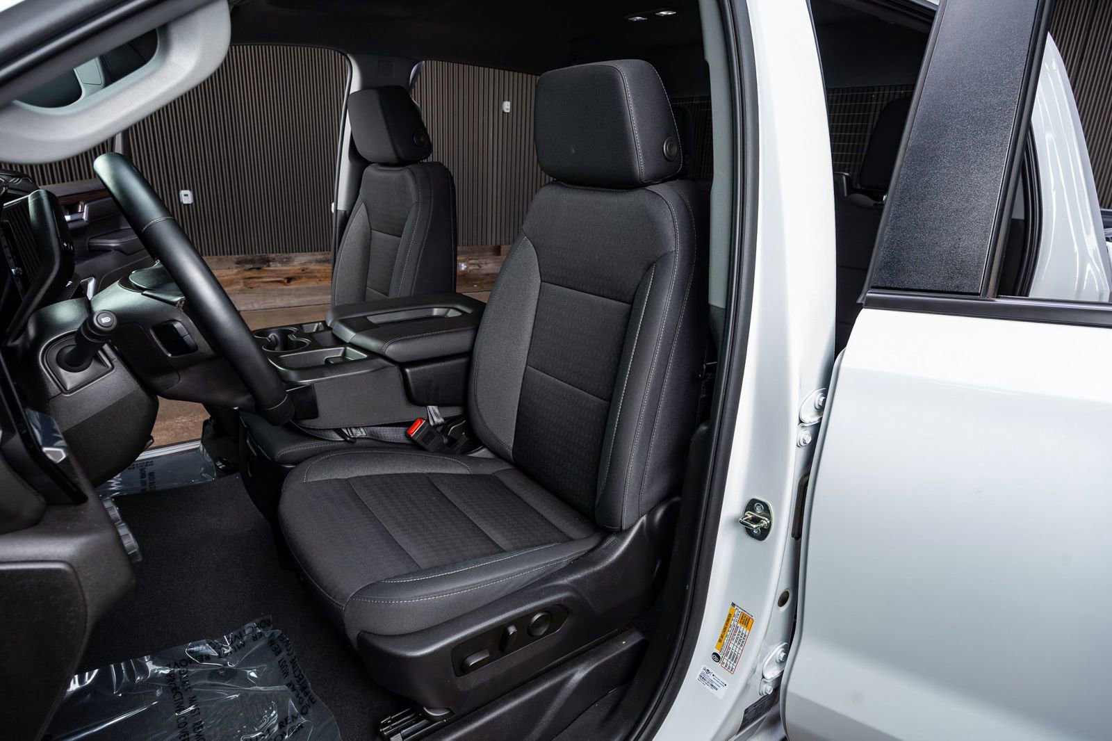 Used 2023 Chevrolet Silverado 1500 LT w/ Z71 Off-Road Package image 29