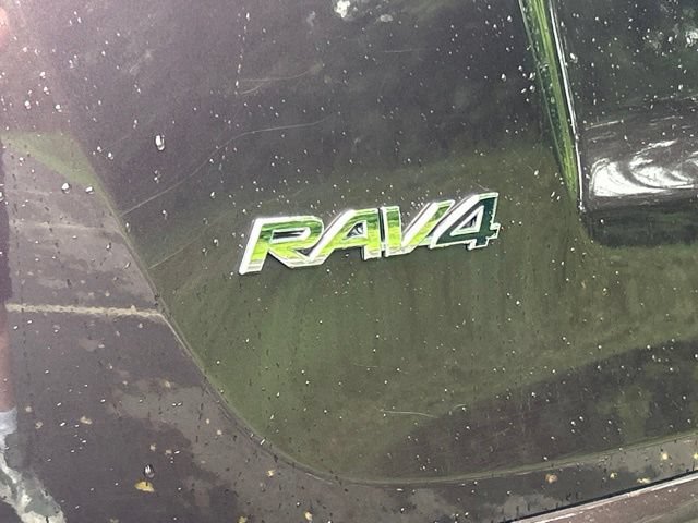 Used 2017 Toyota RAV4 XLE w/ All Weather Liner Package AWD/4WD image 12