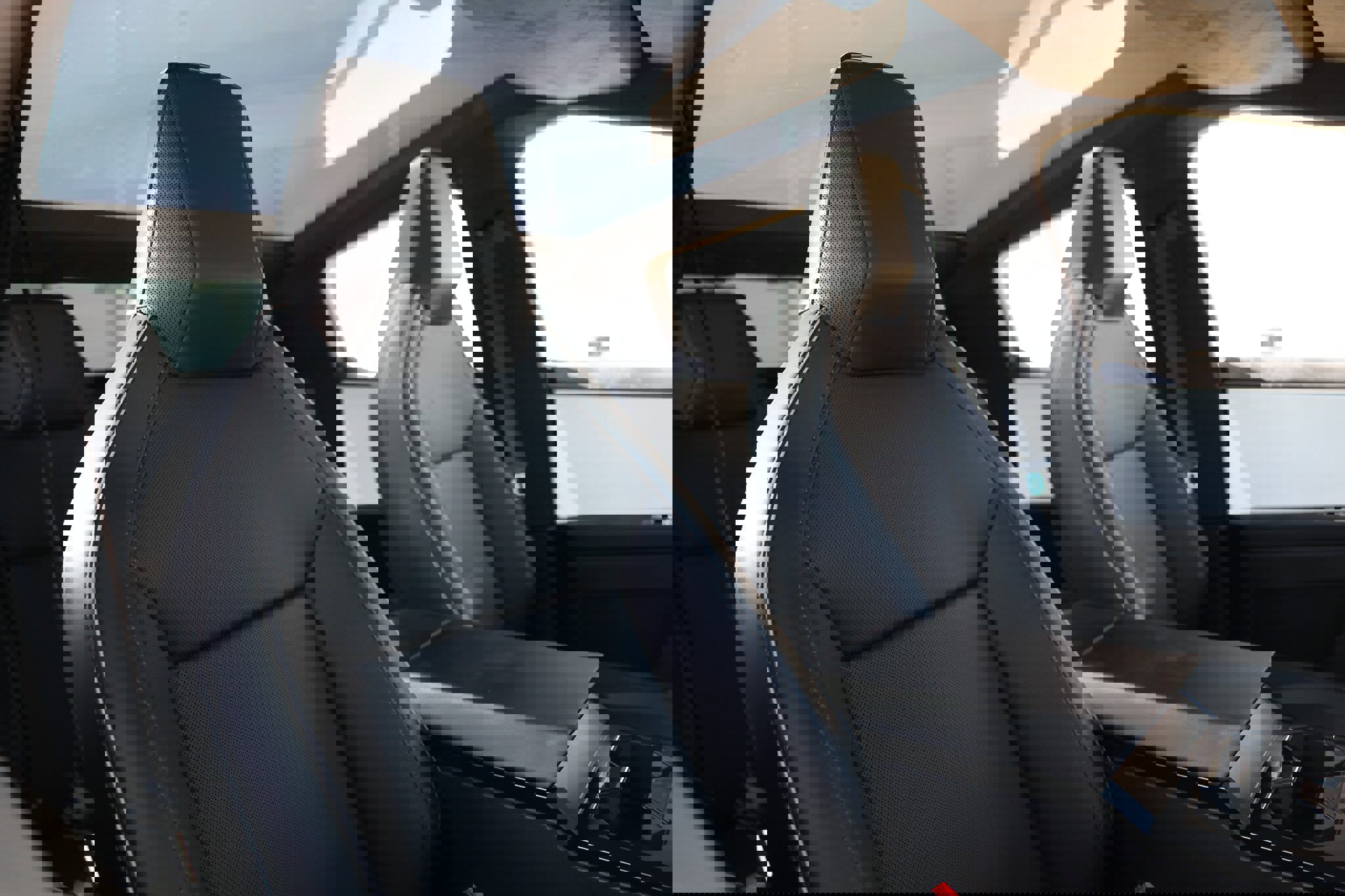 Used 2024 Tesla Cybertruck AWD Crew Cab image 19