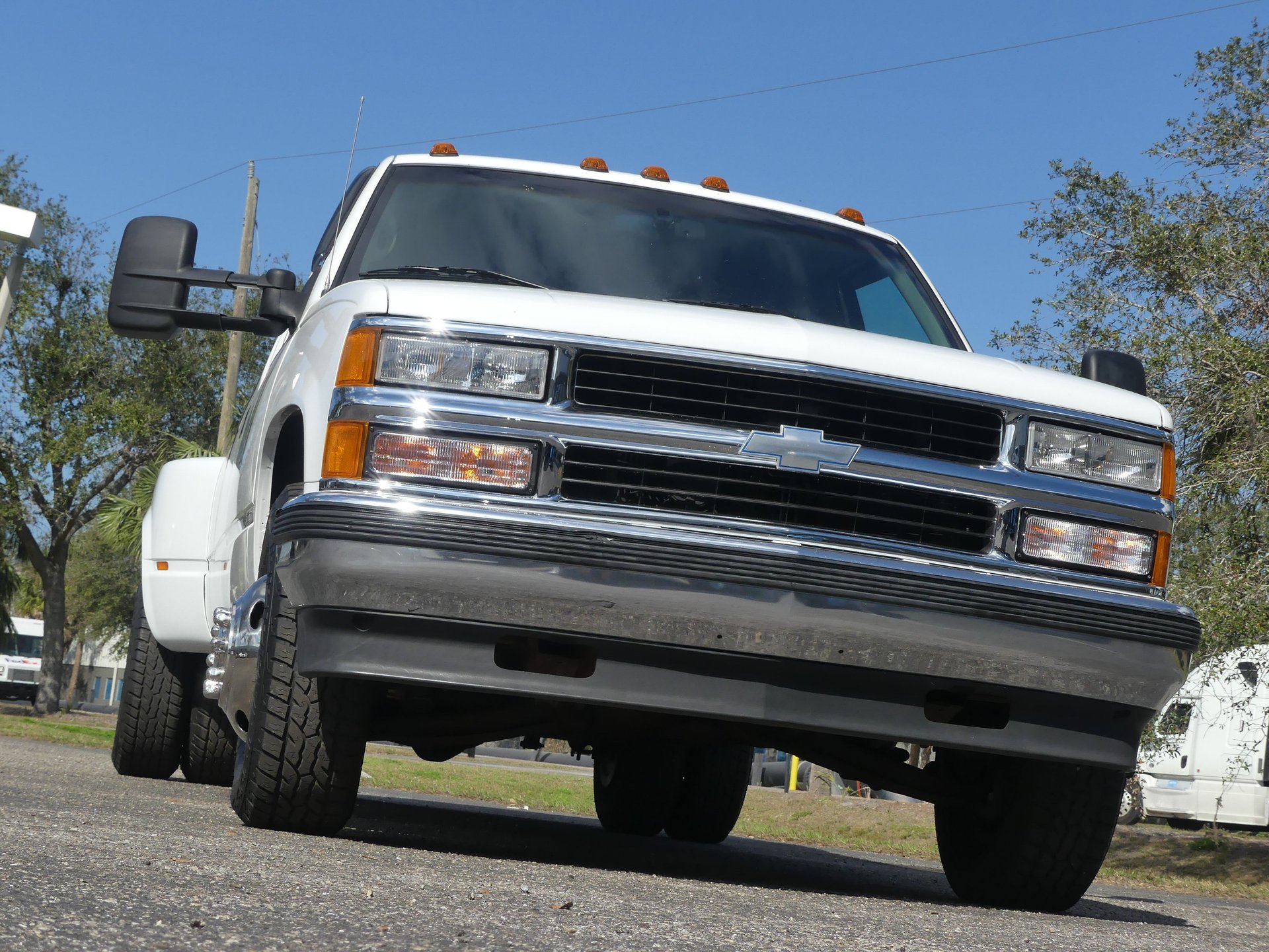 Used 2000 Chevrolet Silverado 3500 2WD Crew Cab image 25