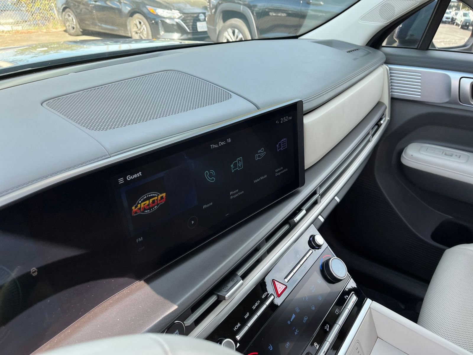 Used 2025 Hyundai Santa Fe SEL image 18