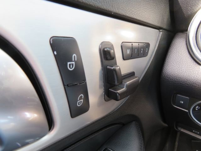 Used 2012 Mercedes-Benz SLK 350 image 15