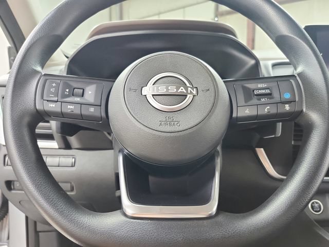 Used 2023 Nissan Rogue SV FWD image 24