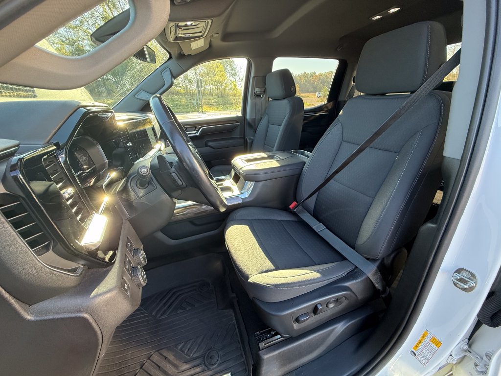 Certified 2022 Chevrolet Silverado 1500 RST w/ Z71 Off-Road Package AWD/4WD image 18