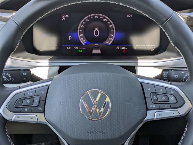 New 2026 Volkswagen Taos SE FWD image 30