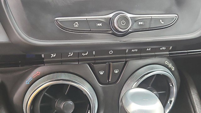 Used 2019 Chevrolet Camaro LT RWD image 17