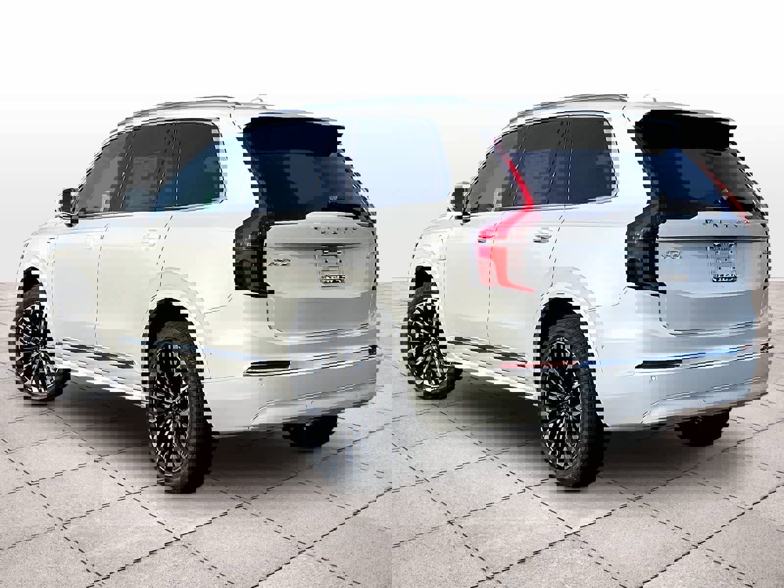 New 2026 Volvo XC90 T8 Ultra w/ Protection Package Premier image 3
