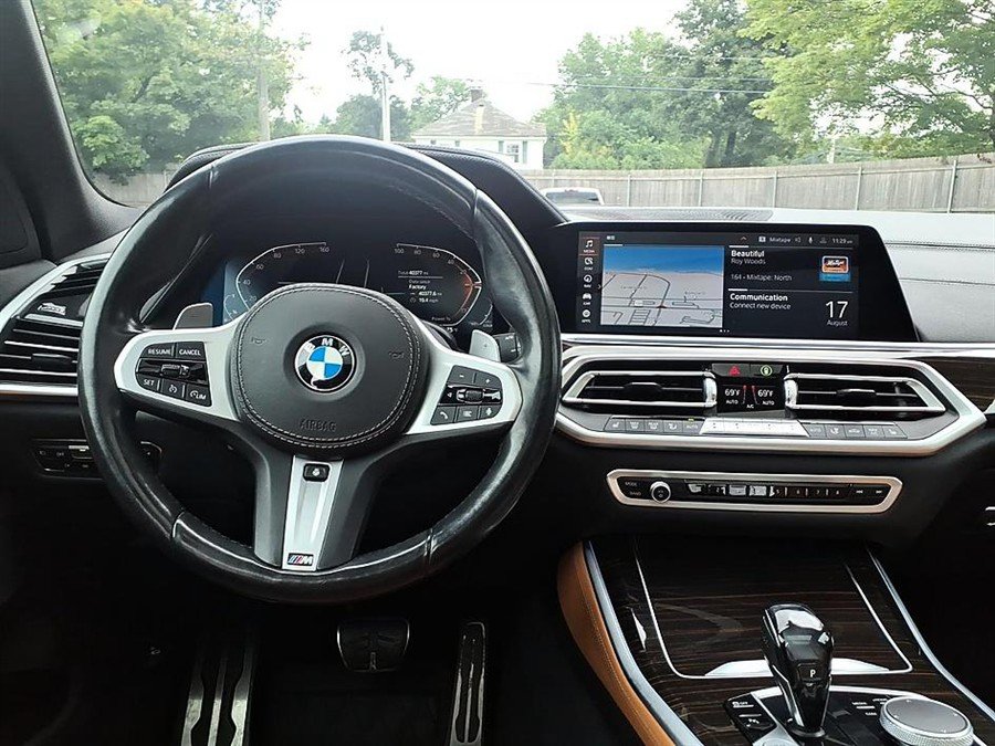 Used 2021 BMW X5 xDrive40i w/ M Sport Package AWD/4WD image 14