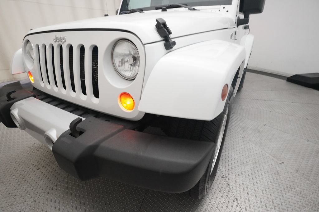 Used 2012 Jeep Wrangler Sahara w/ Connectivity Group AWD/4WD image 21