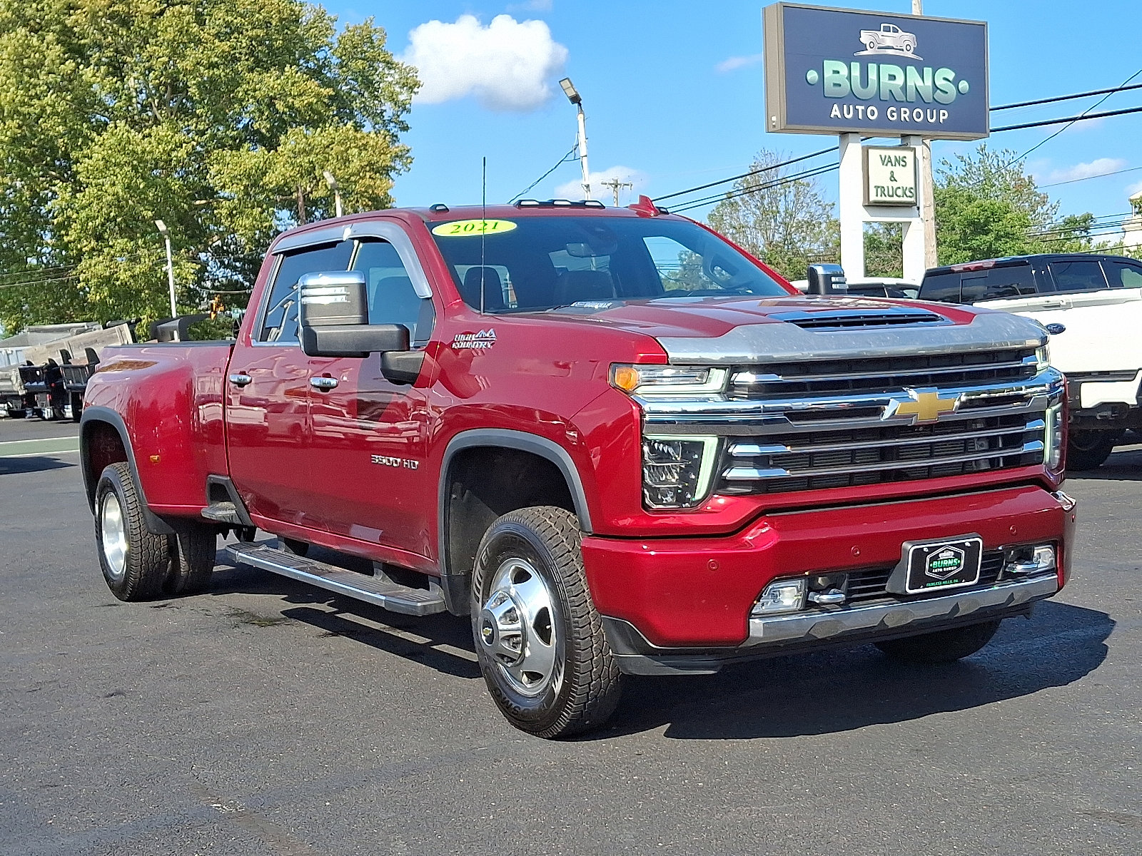 Used 2021 Chevrolet Silverado 3500 High Country image 2