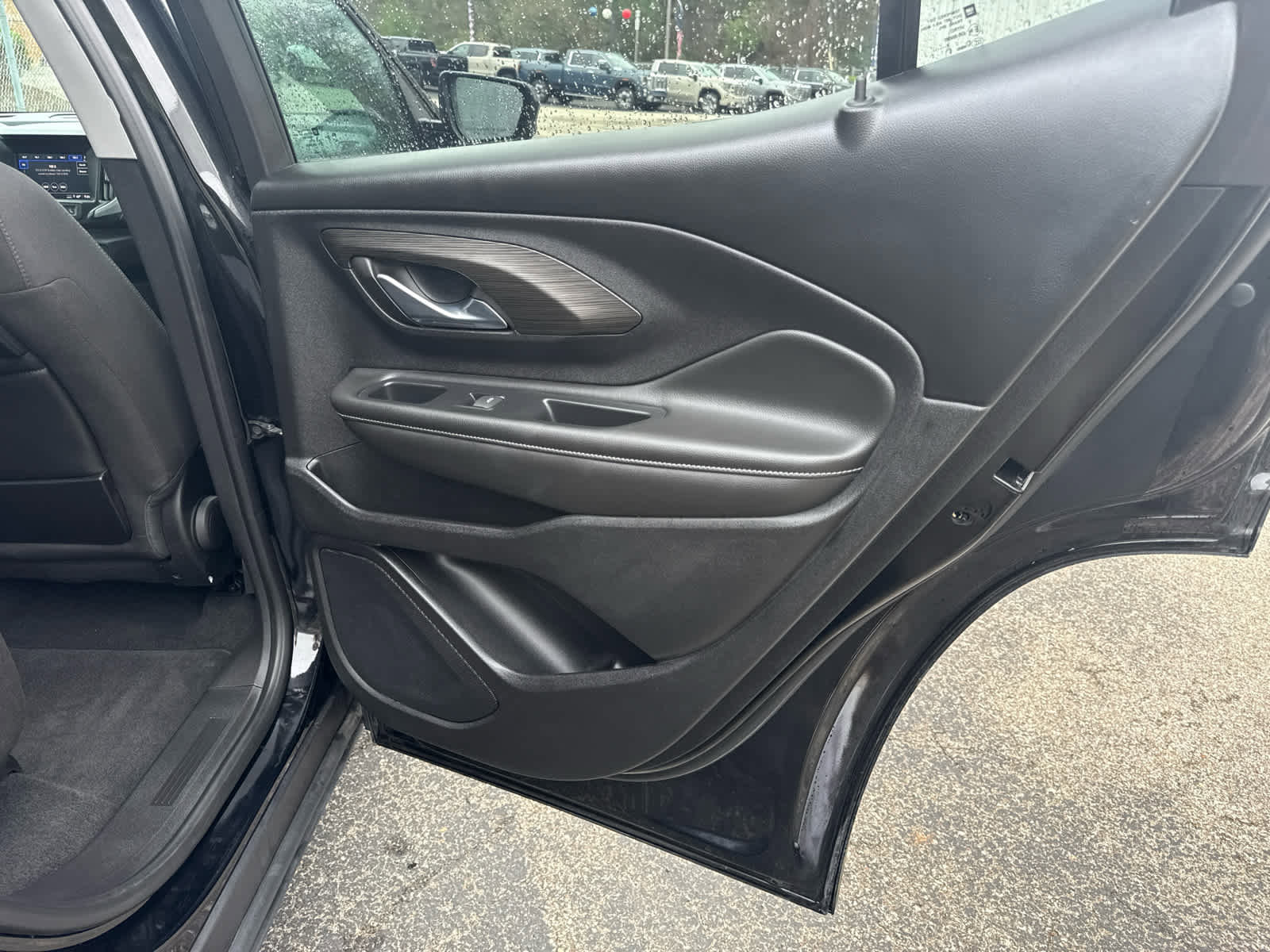 Used 2023 GMC Terrain SLE w/ Driver Convenience Package image 29