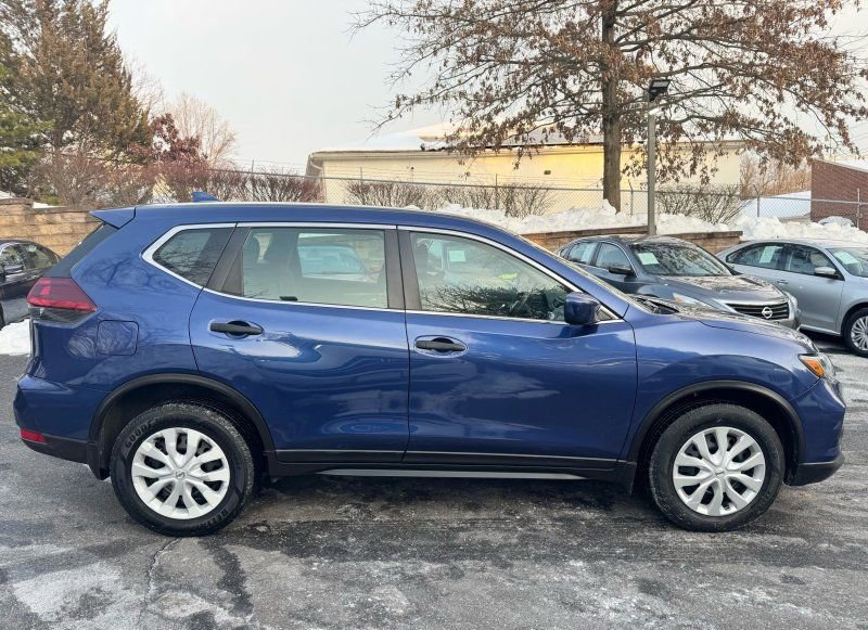 Used 2018 Nissan Rogue S image 8
